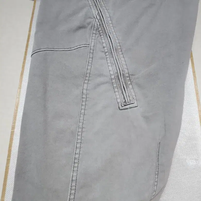 CP COMPANY PANTS 34"