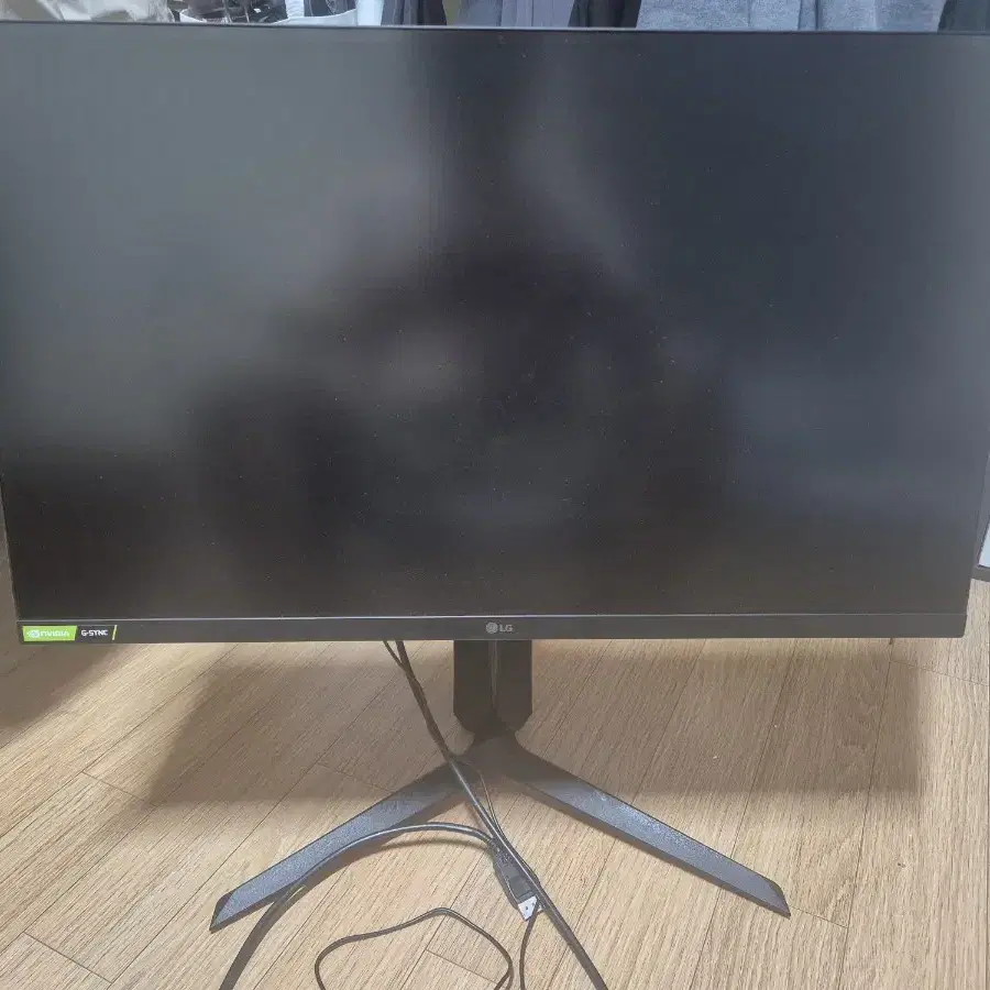 엘지 울트라기어 27인치 240hz gp750 팝니다.