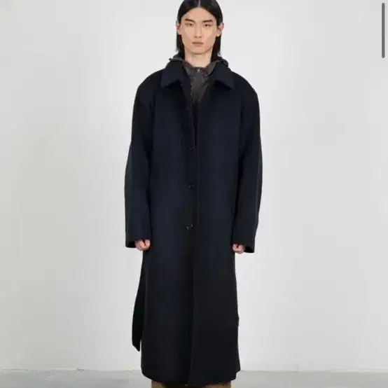 (삽니다) 아모멘토 23FW 싱글 코트 M