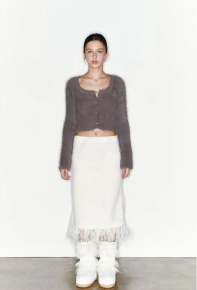 2WAYS FEATHER SKIRT (IVORY) 아수라 asura