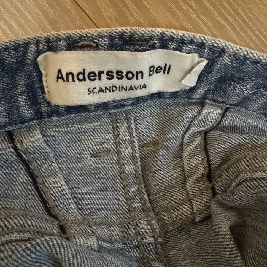 Andersson Bell