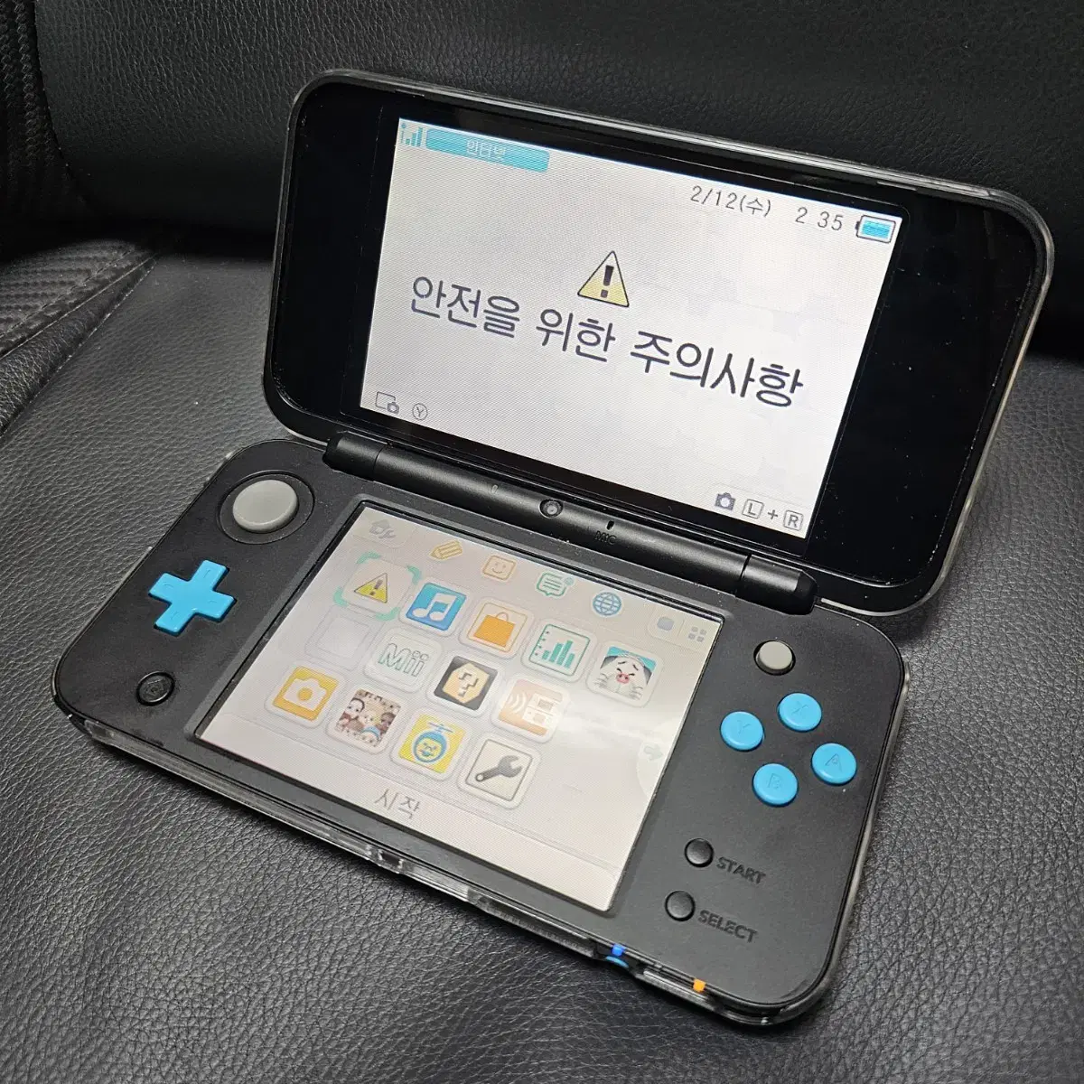 new 2ds xl 판매합니다.