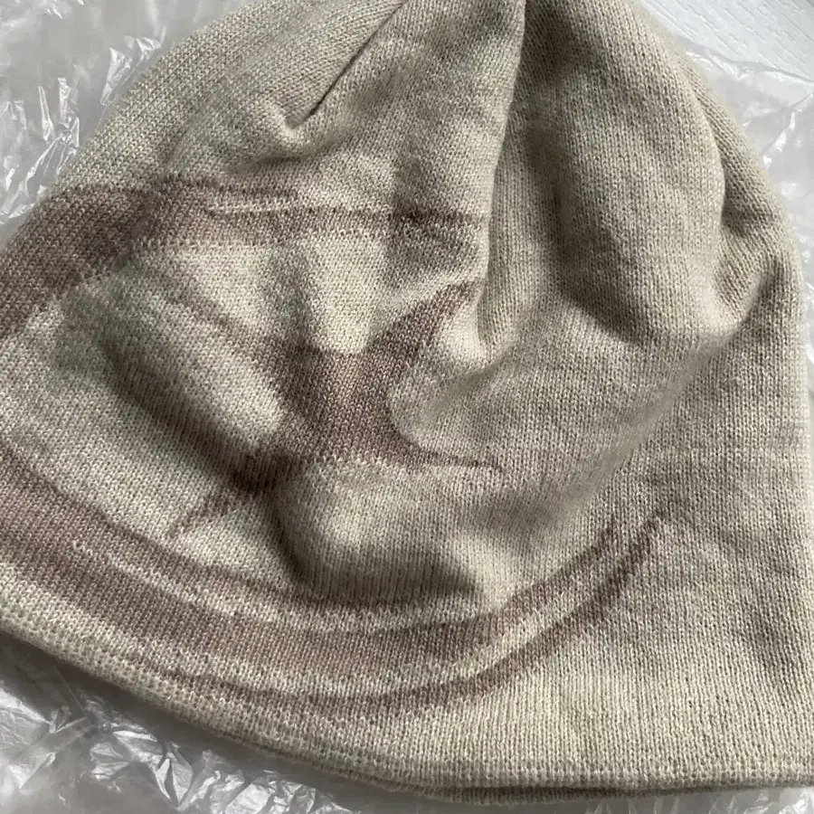 가터갤러리 비니 SYMBOL UNCUFFED BEANIE_BE