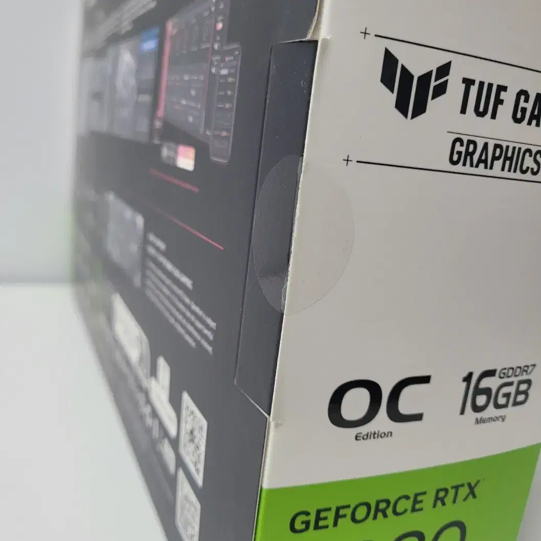 (새제품)ASUS TUF Gaming 지포스 RTX 5080 OC D7