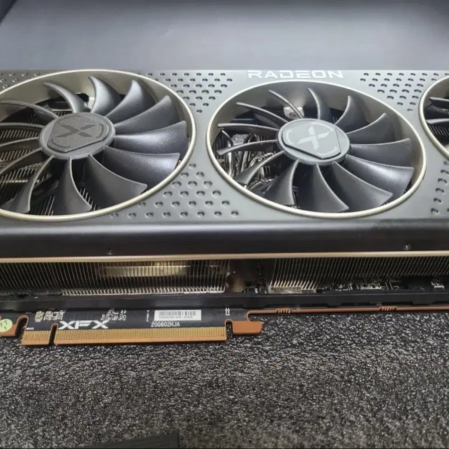 XFX MERC RX 6950XT