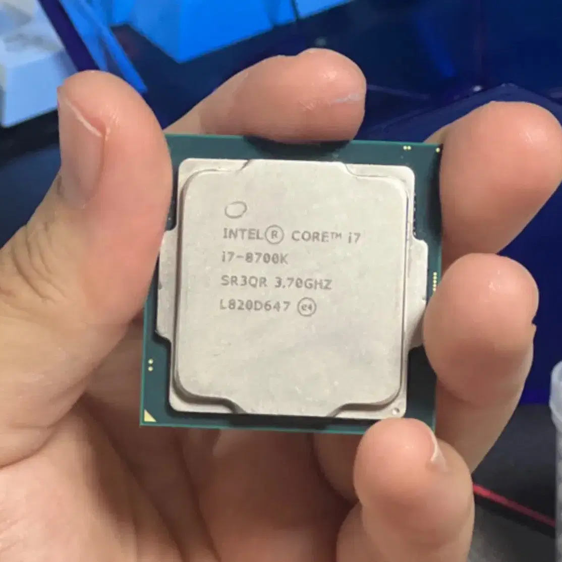 i7-8700k 판매 + 고급형 써멀 증정