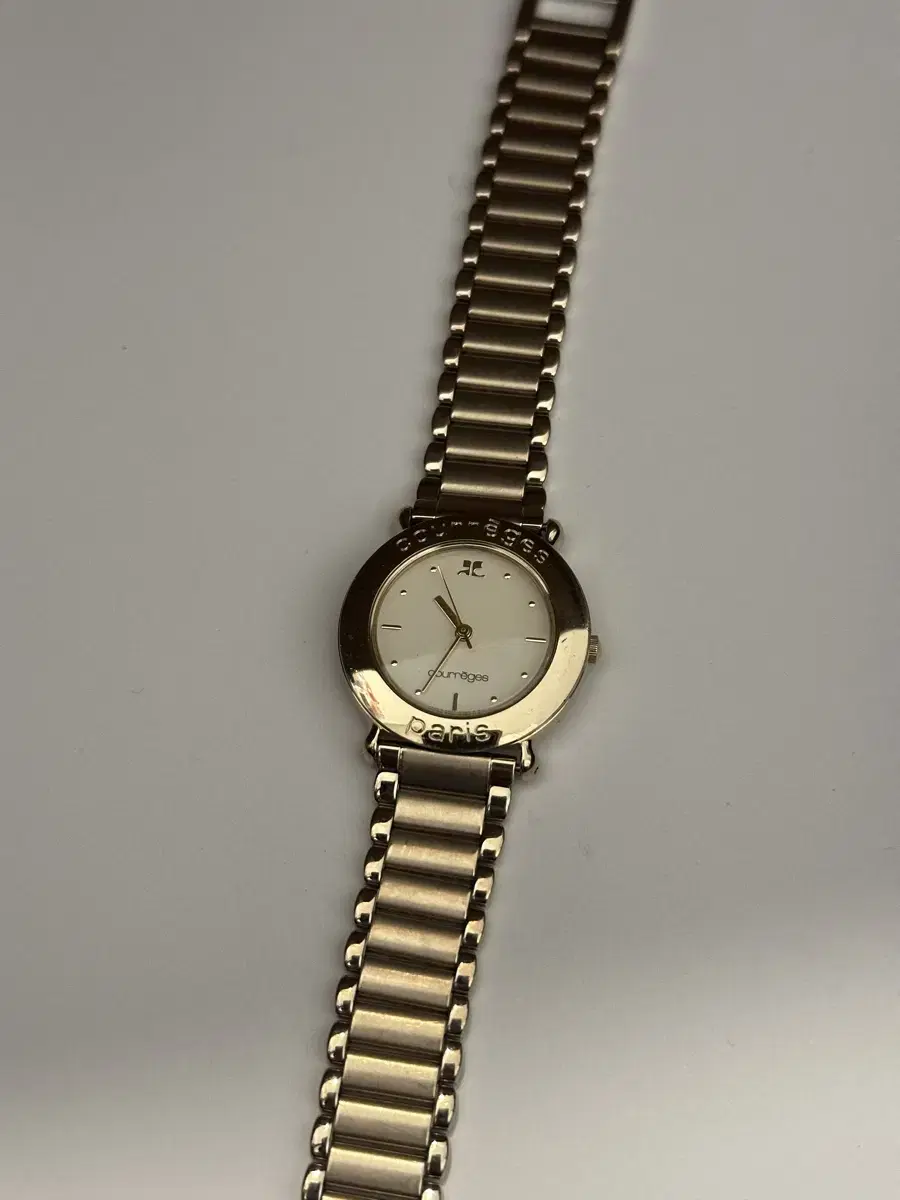 Courreges watch