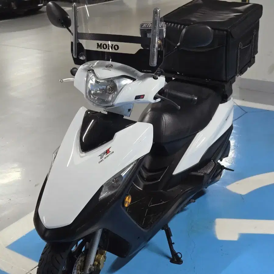 22년식 VF100 100cc 스쿠터 ( 배달세팅.125스쿠터100스쿠터