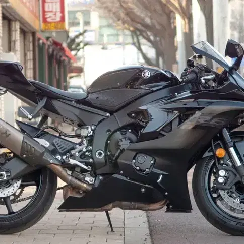 깜장포스 YZF-R6 2020년식 판매합니다.