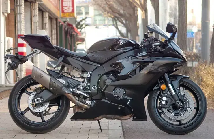 깜장포스 YZF-R6 2020년식 판매합니다.