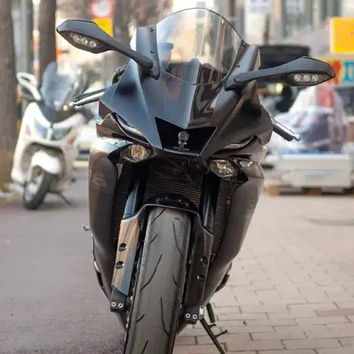 깜장포스 YZF-R6 2020년식 판매합니다.