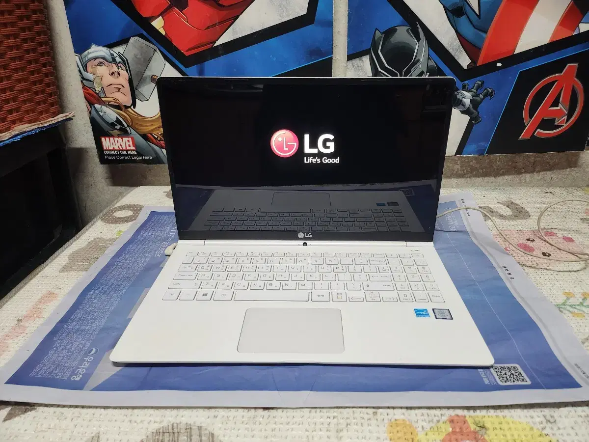 부품용 LG 그램 i3 6세대 노트북/충전기. SSD 없어요