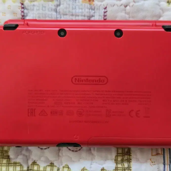 닌텐도 2DS XL 몬스터볼 에디션