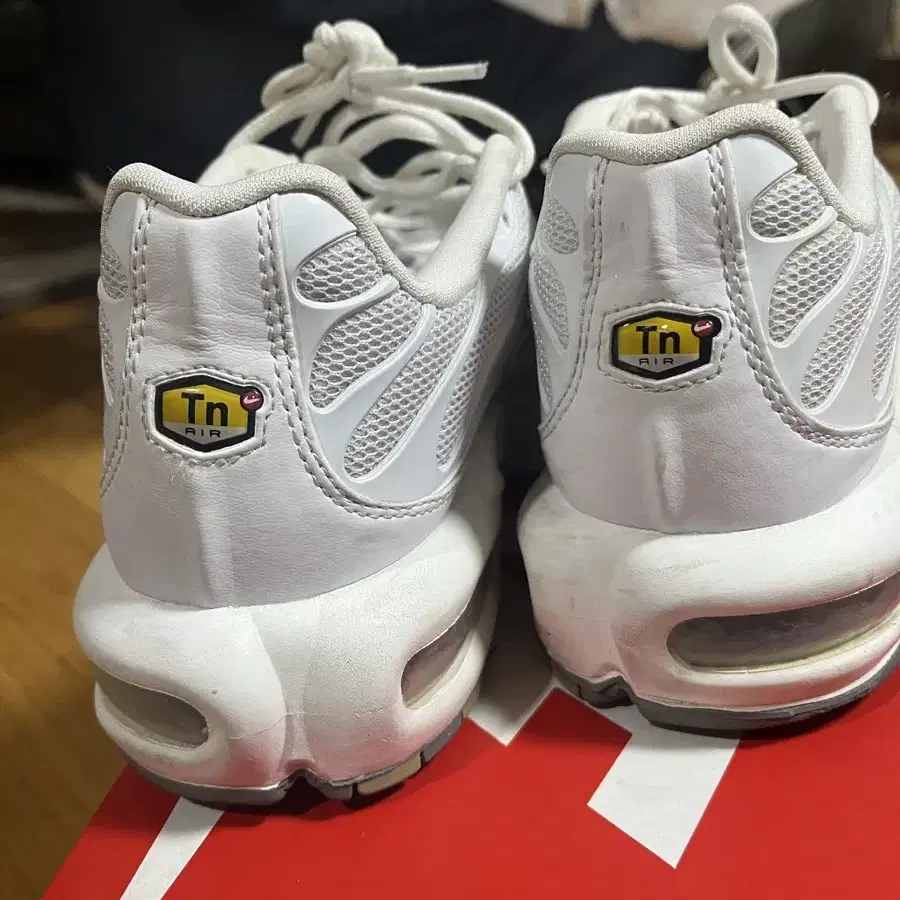 나이키 에어맥스 플러스 250 tn콜라보 air max plus tn