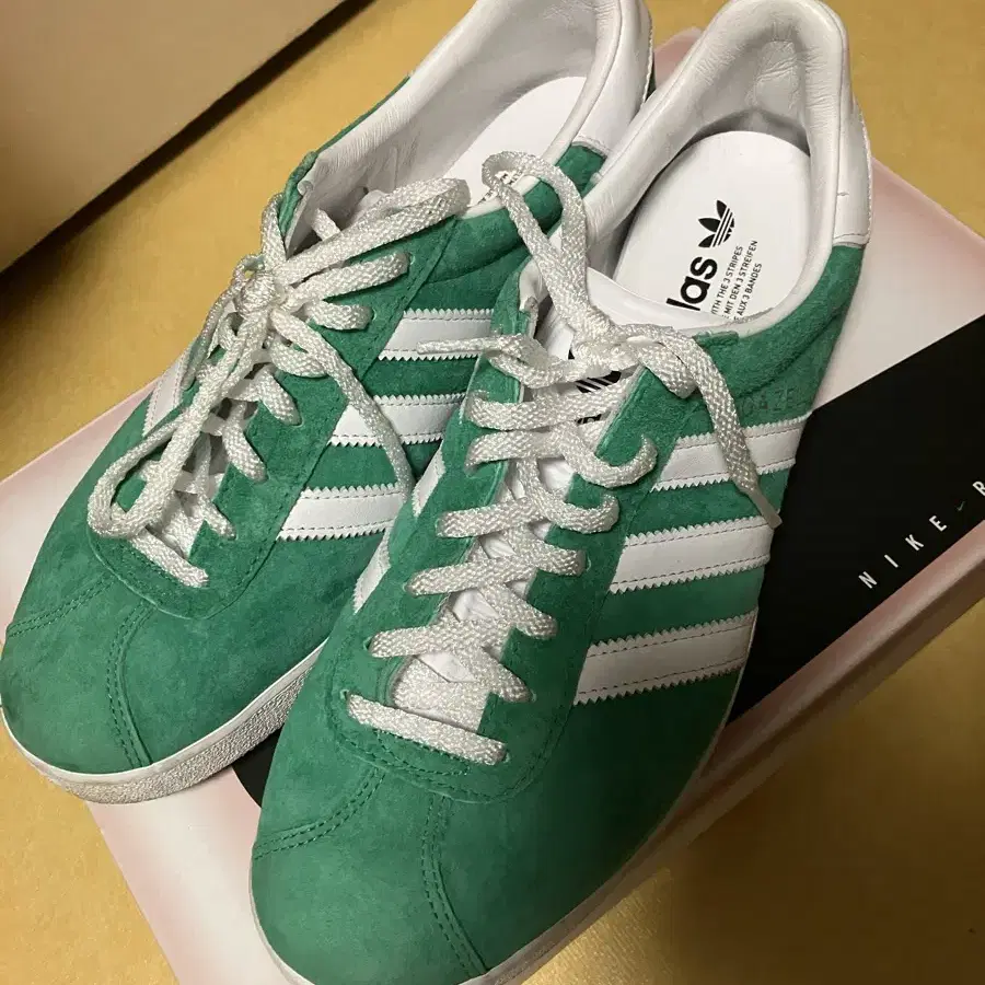 Adidas Gazelle 85 Semi Court Green