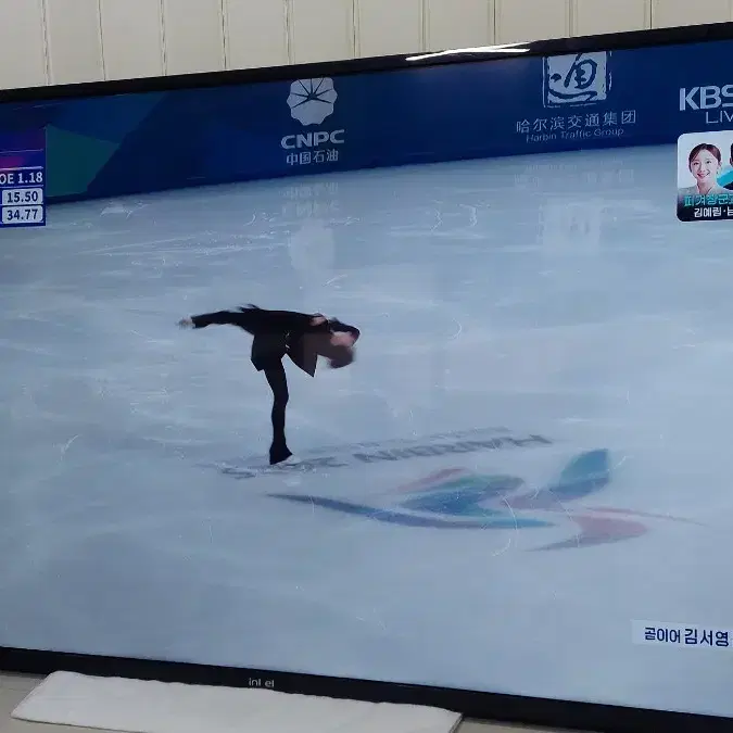 인켈 55"UHD.LED.TV 벽거리 이동 설치 가능