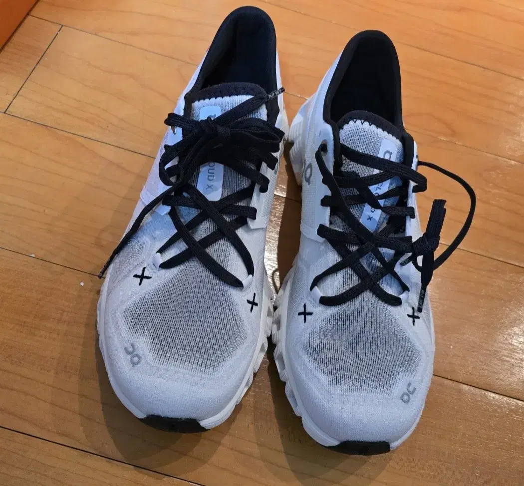 on Running shoes cloud x3 (new product)