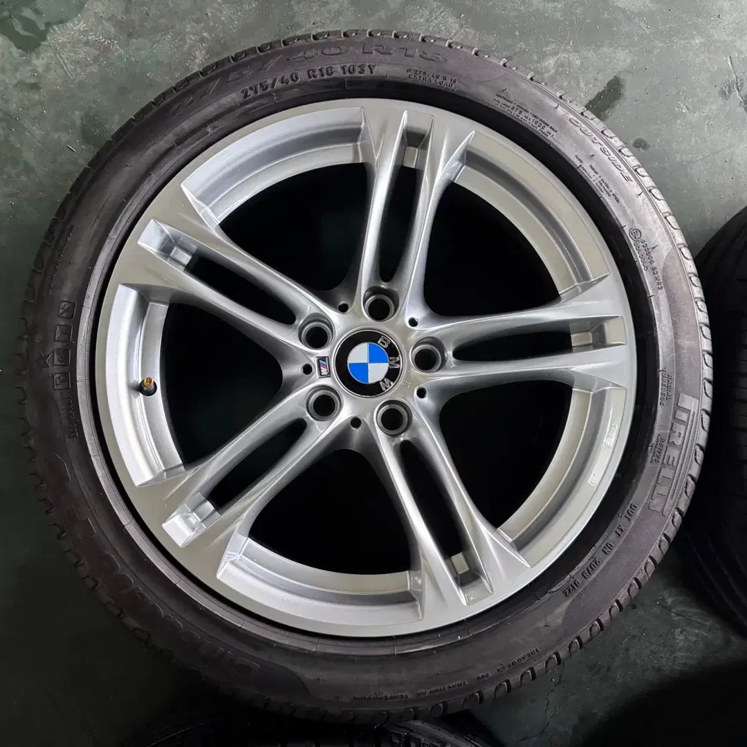 BMW 5시리즈 F10 613m 18인치 휠타이어 판매합니다.