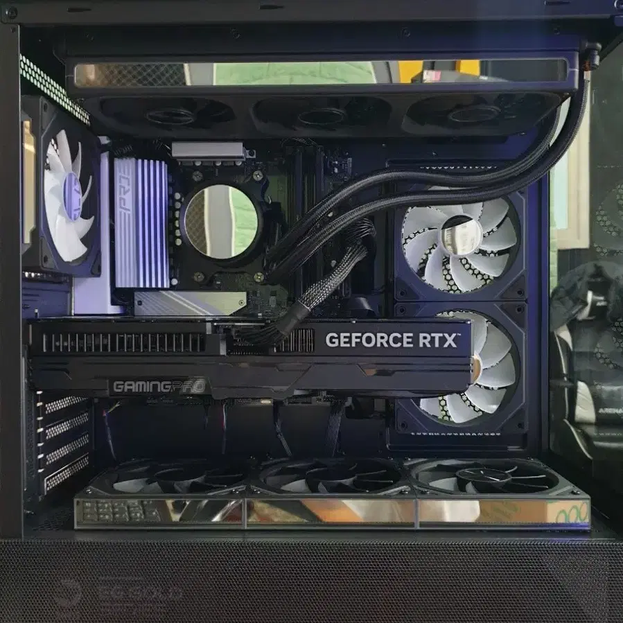 신제품 올블랙 게이밍 컴퓨터 (9800X3D RTX5080) PC 판매