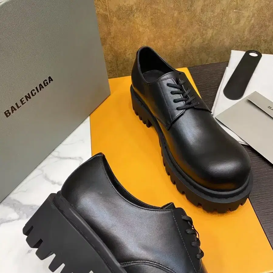 Balenciaga여성의 신장을 높이는 가죽 신발사이즈 36