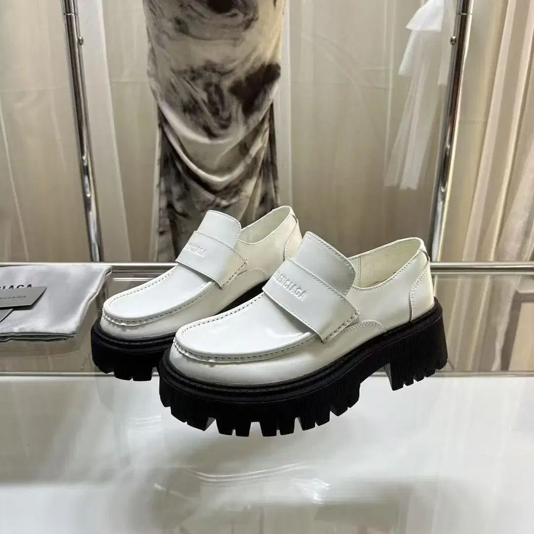 Balenciaga여성의 신장을 높이는 가죽 신발사이즈 36