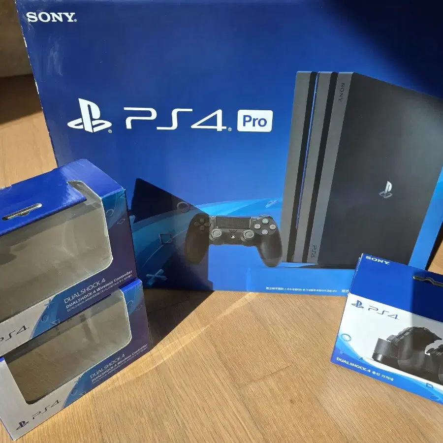 PS4 Pro 팝니다.