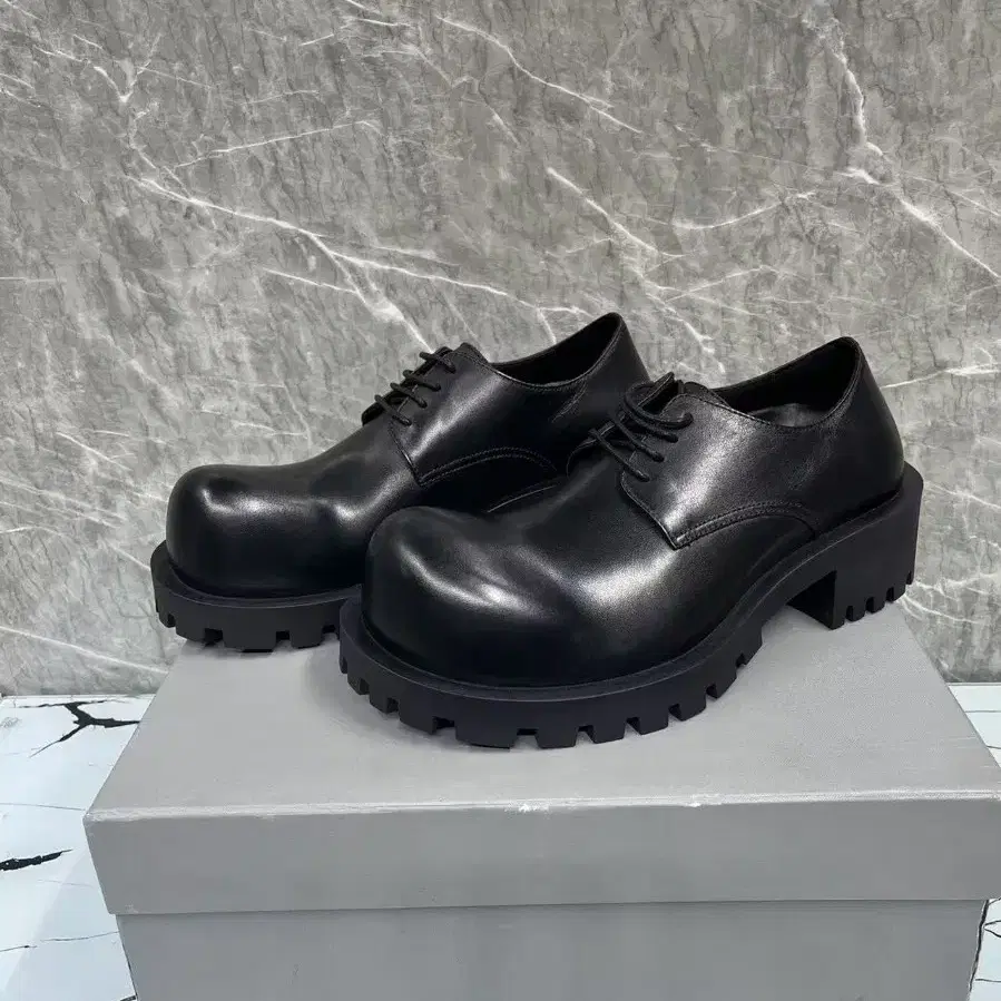 Balenciaga남성용 키 증가 가죽 신발 사이즈 42