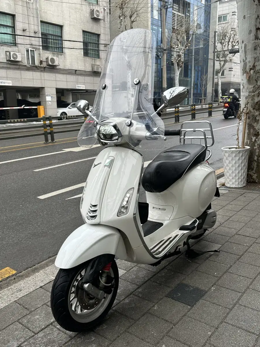 베스파 스프린트 125 ABS 13,500km