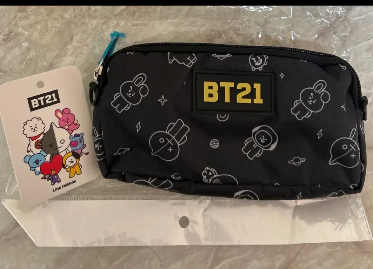 대만에서 산 방탄 BT21 숄더백