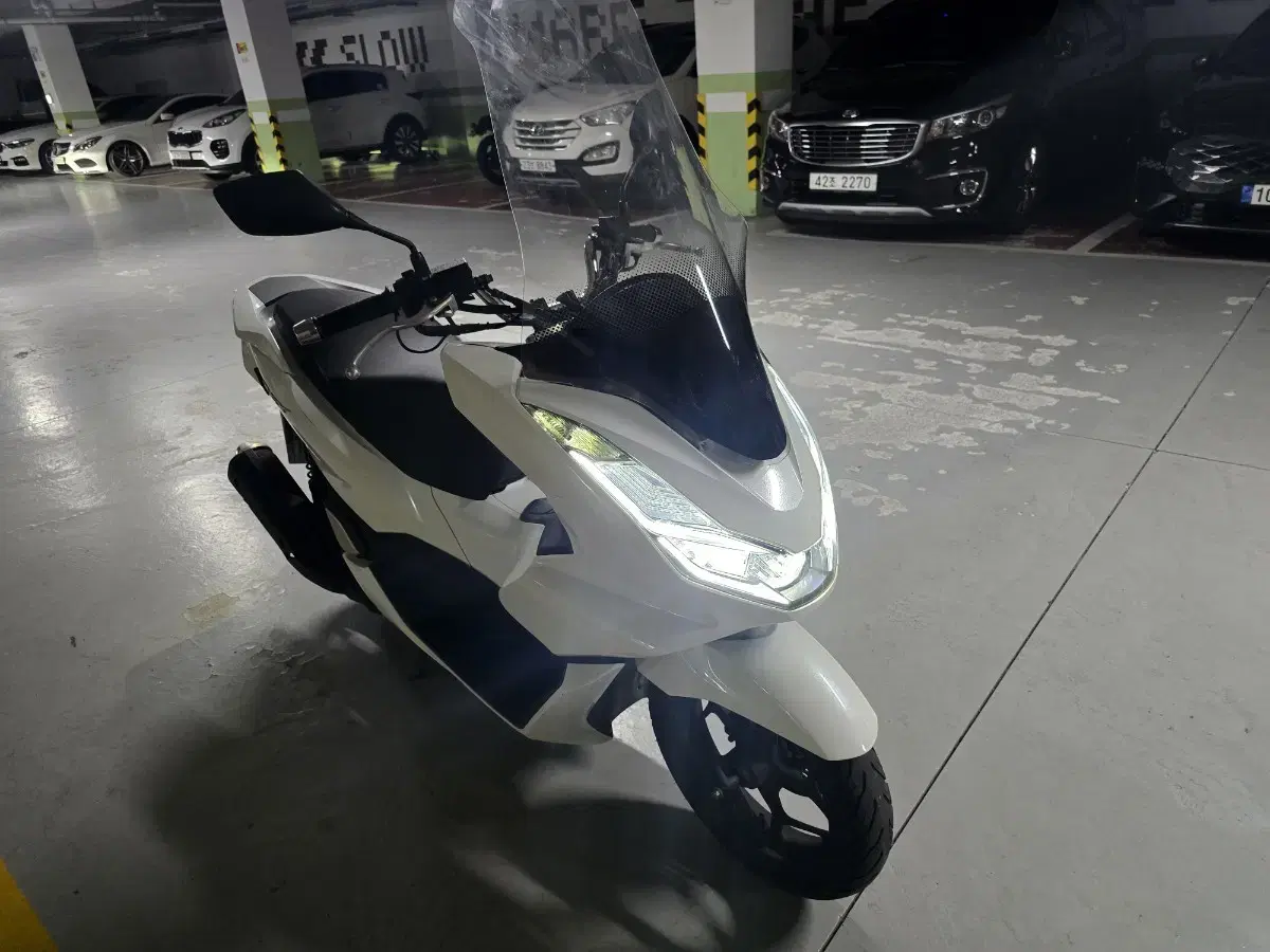 22년 pcx125ABS 2만2천K중고오토바이크루심알파엔맥스벤리존테스UH