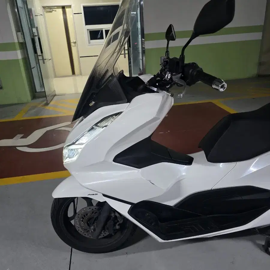 22년 pcx125ABS 2만2천K중고오토바이크루심알파엔맥스벤리존테스UH