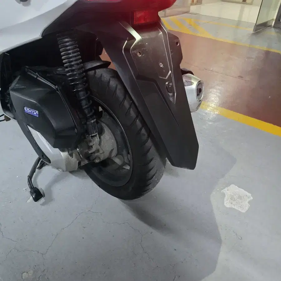 22년 pcx125ABS 2만2천K중고오토바이크루심알파엔맥스벤리존테스UH