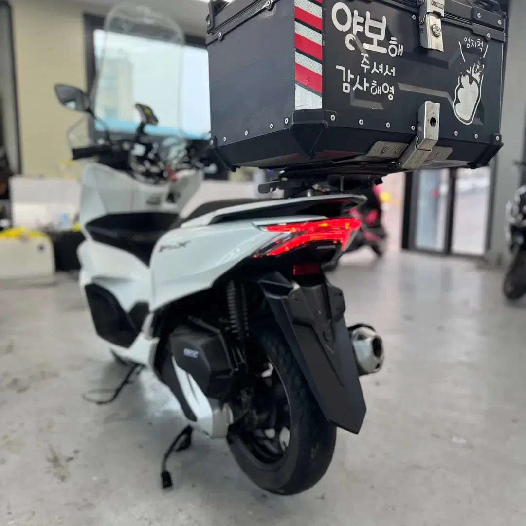 혼다 PCX125 ABS 22년형 6만Km 판매합니다