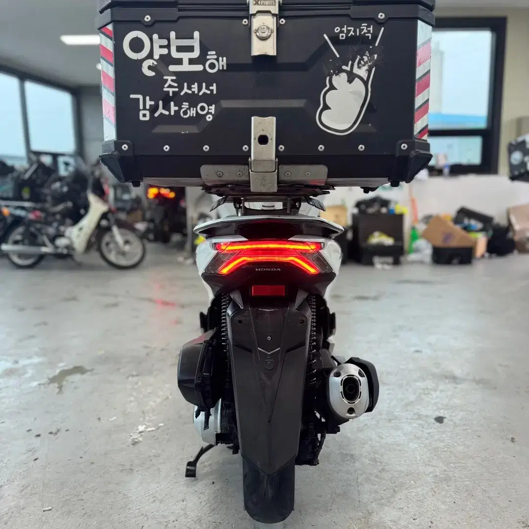 혼다 PCX125 ABS 22년형 6만Km 판매합니다