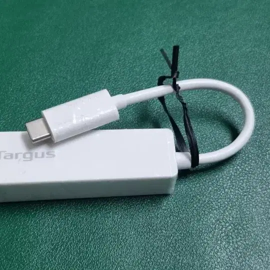 깨끗한 Targus 타거스 usb-c to ran 인터넷 젠더 팝니다