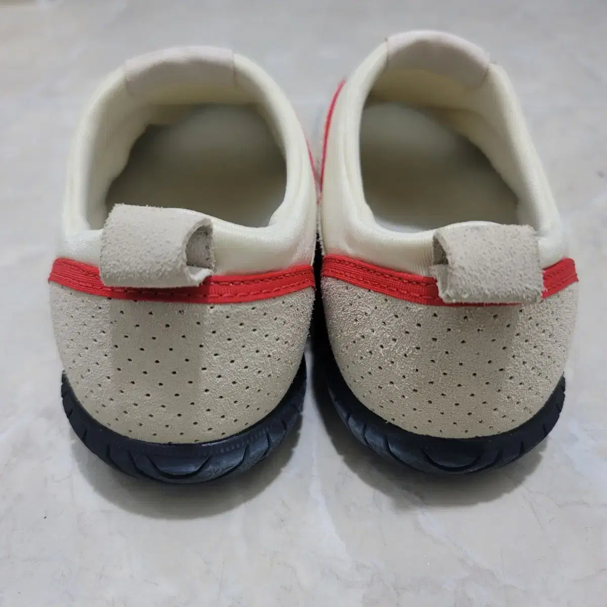 Onitsuka Tiger TSUNAHIKI2.0 Slip-On