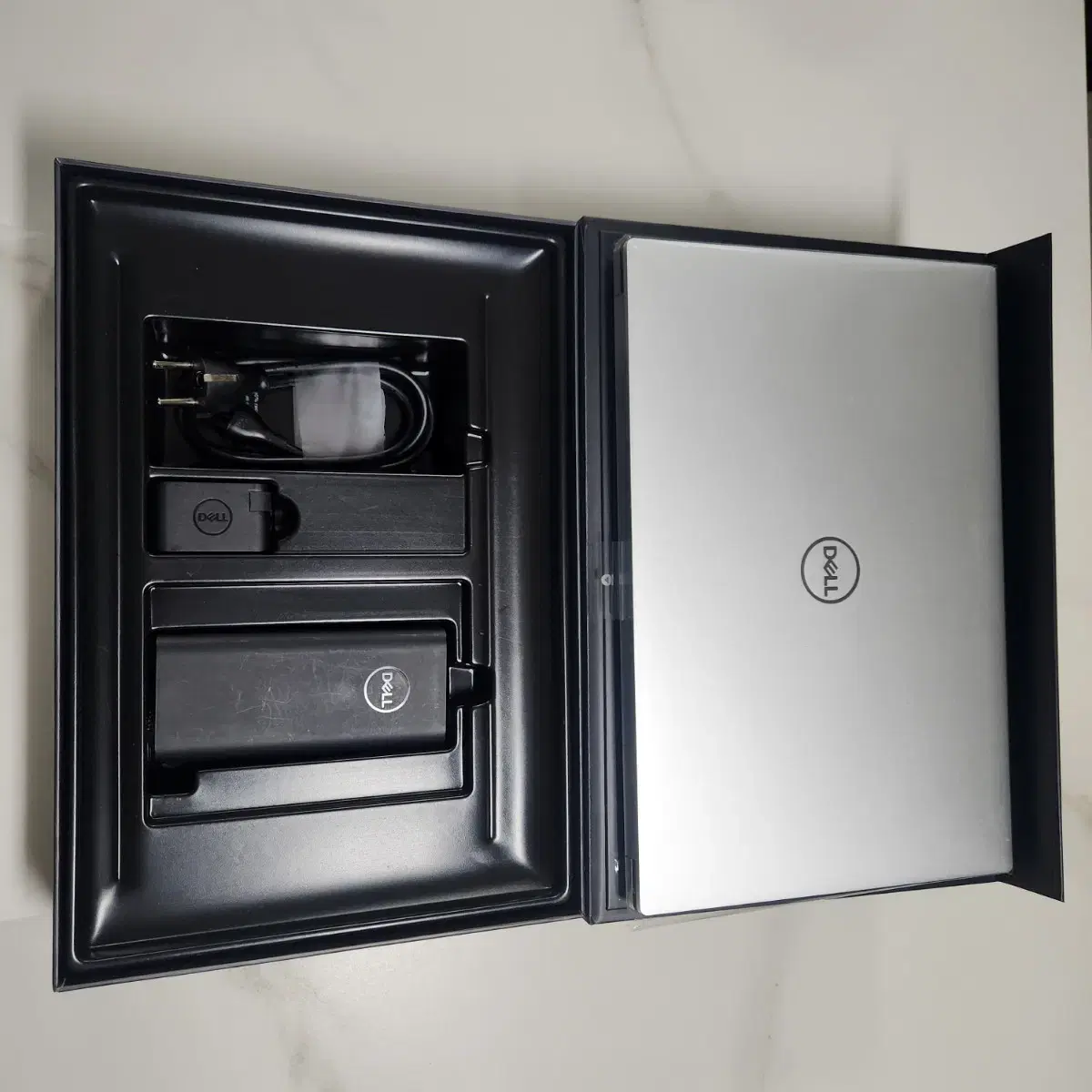 Dell XPS 15 9500 신품급 팝니다