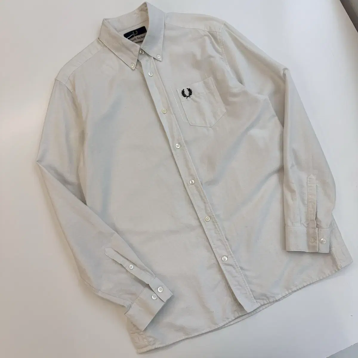 Fred Perry  프레드페리 신형 자수 화이트 셔츠