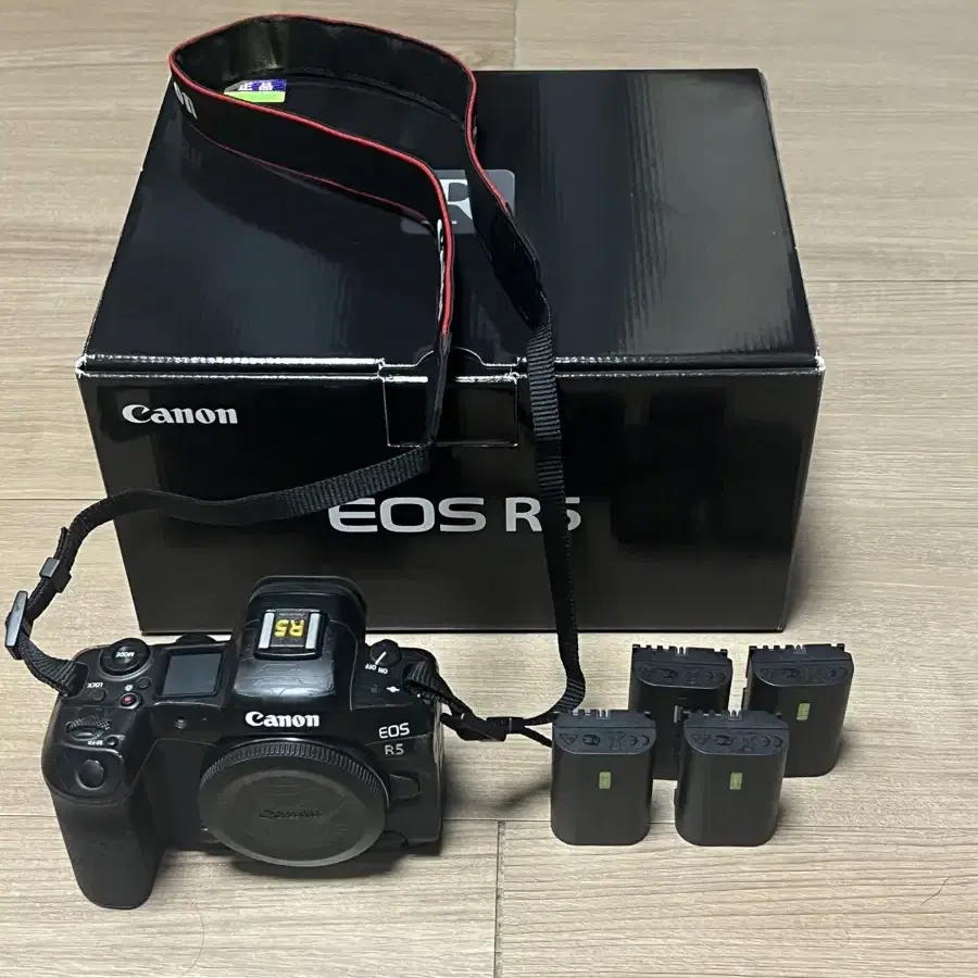 캐논 EOS R5 바디 + 배터리 그립 + 배터리4개