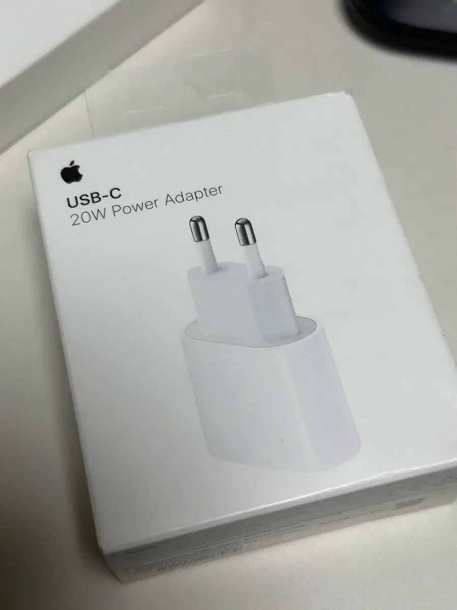 애플 정품 20W USB-C 충전 어댑터