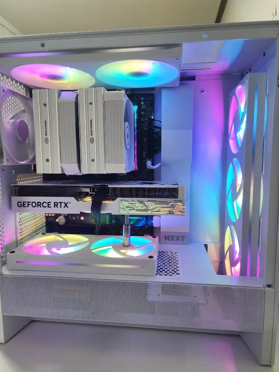 7800x3d RTX5080 NZXT 화이트 고사양 본체