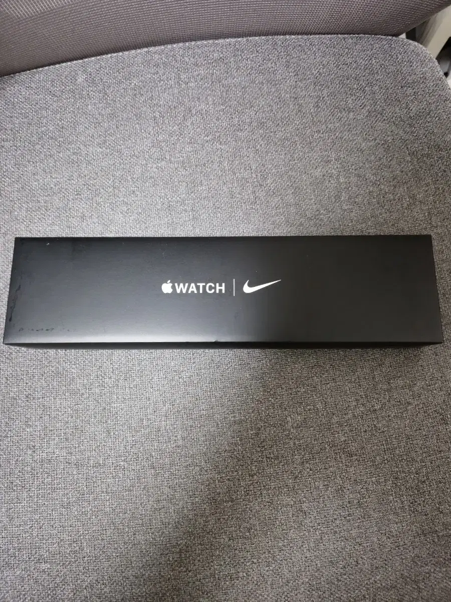 Apple Watch 7 41mm Aluminum Nike Edition Starlight