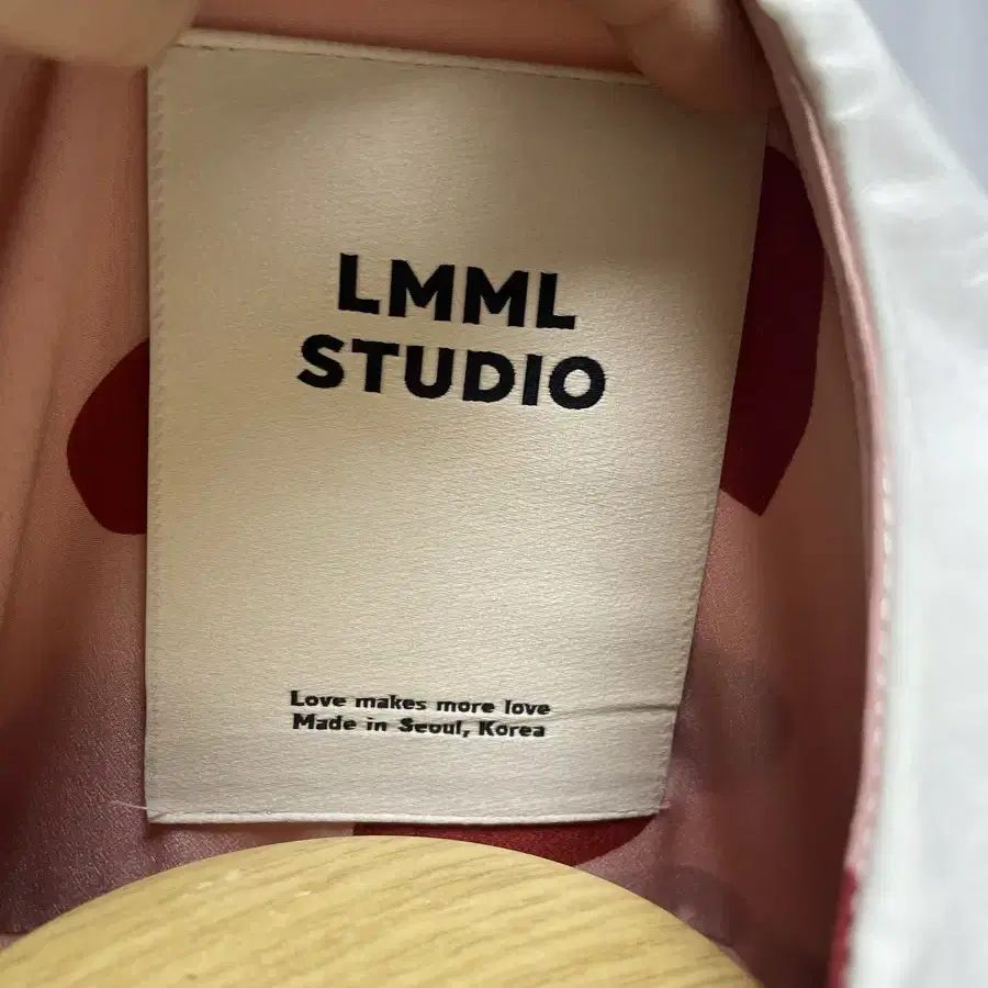 Lmml studio 하트 패턴 카라 블라우스