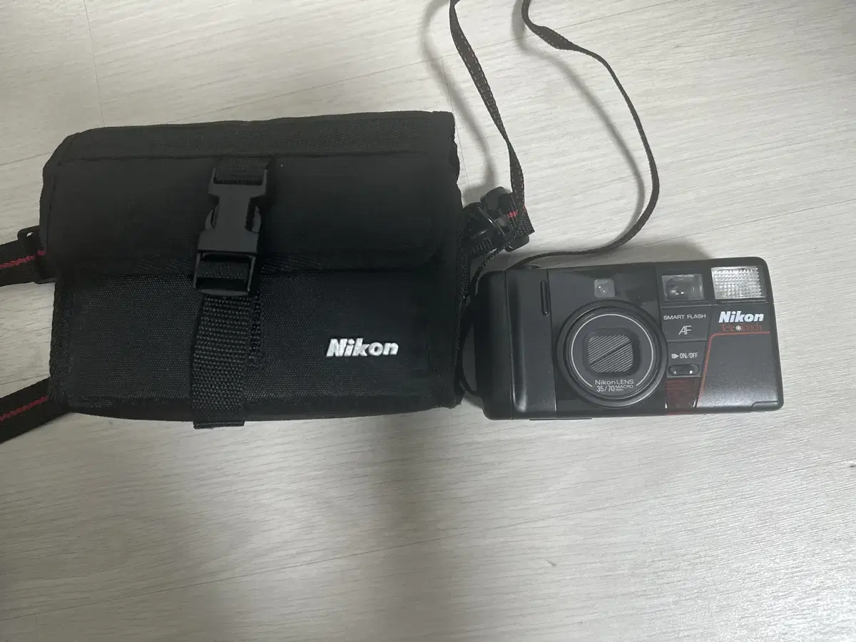 니콘 텔레터치 자동 필름카메라 Nikon tele touch