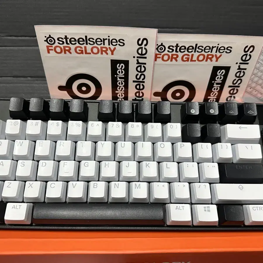 steelseries APEX PRO TKL 2023 / 키캡 팜레 포함