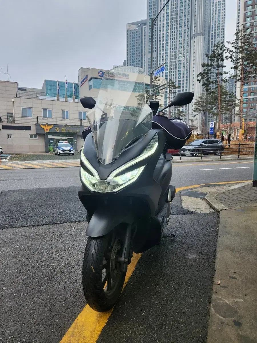 혼다 pcx 125cc 스쿠터 오토바이 바이크 배달 라이더 nmax