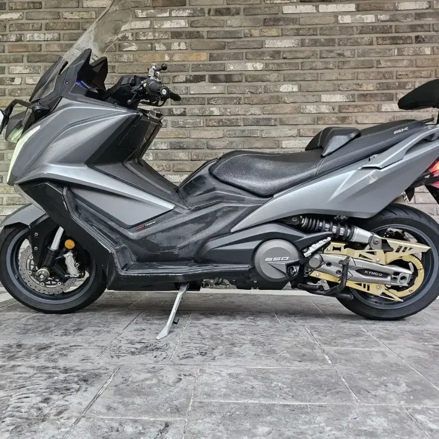 2021년식 AK550 팝니다