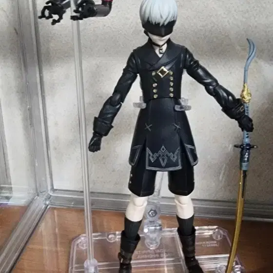 SHF 피규어 9S 팝니다.