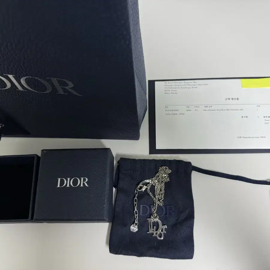 디올 오블리크 팬던트 dior Oblique 팬던트