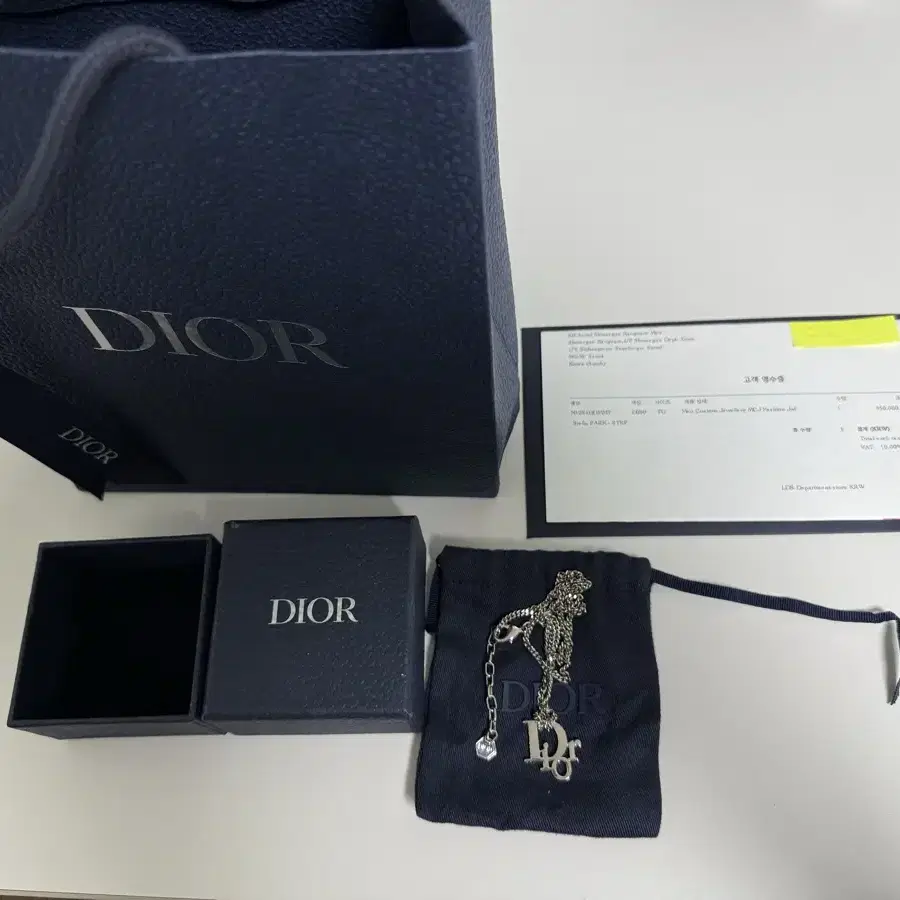 디올 오블리크 팬던트 dior Oblique 팬던트